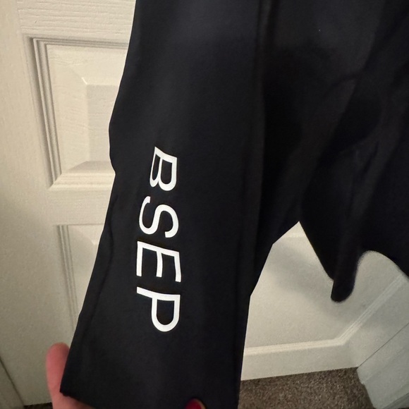 WYN Republic Hi-Velocity Sleeved Tri Suit - Picture 3 of 6